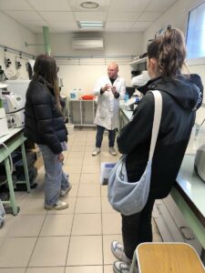 Cette photo 20251121-FDNM- HD (34).jpg, a été réduite de 96.58 % le Samedi 22 Novembre 2025 à 01:11 par Emjysoft Photo Réducteur v6.0 à télécharger sur https://www.emjysoft.com/